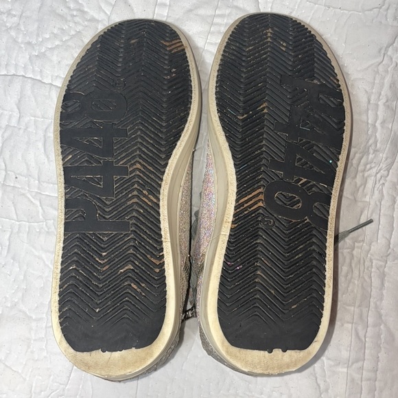 P448 Glitter Skate High Tops Side Zip Sz 37 MSRP $298 - Picture 12 of 13